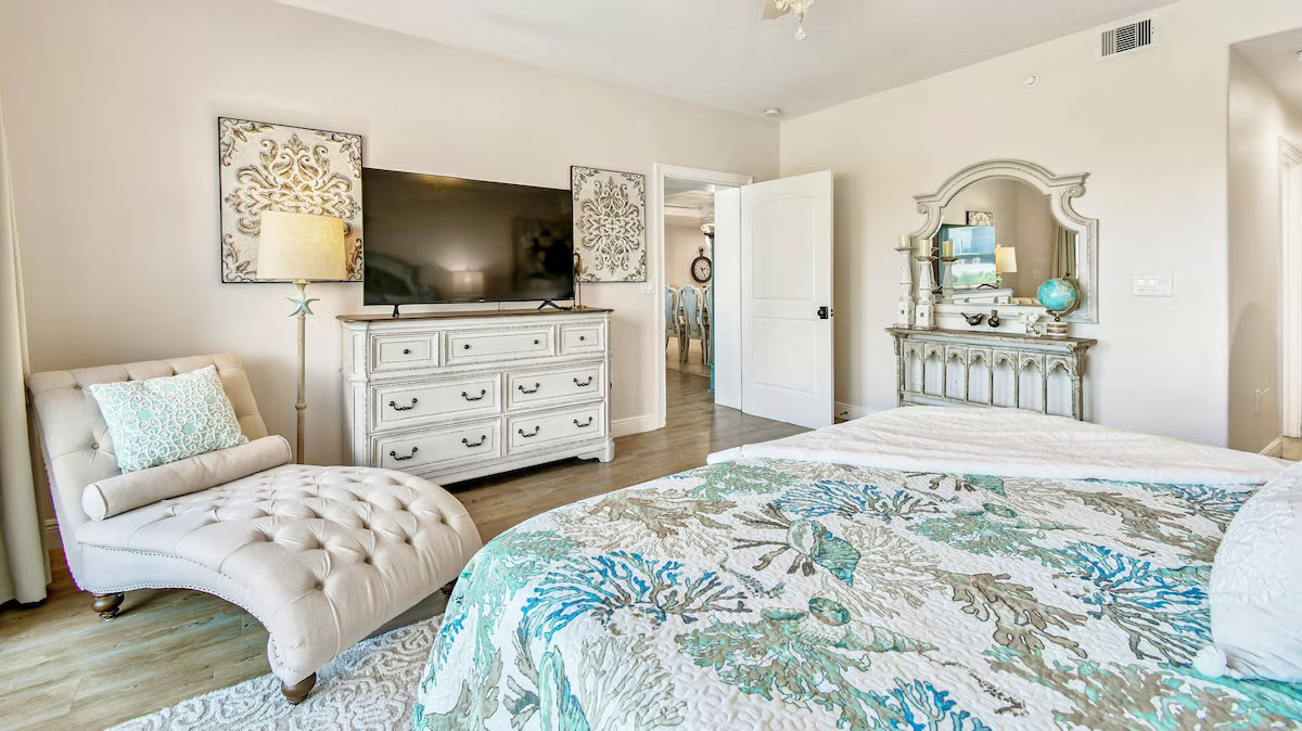 Bayside 202 ---3BR--