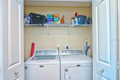 32e977cf-a9d5-43a4-adea-8c2be36178c2